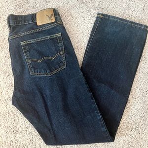 American Eagle dark wash men’s jeans